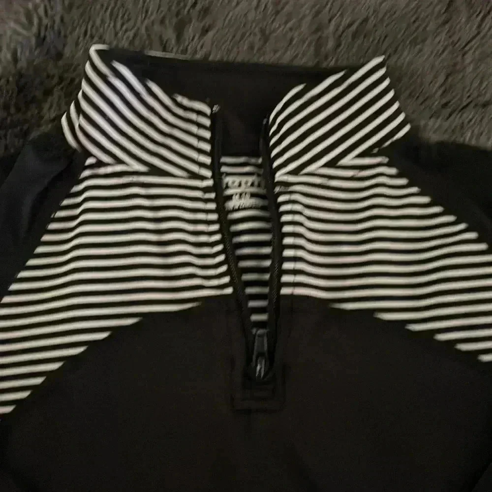 Pull over sports jacket with matching tank top